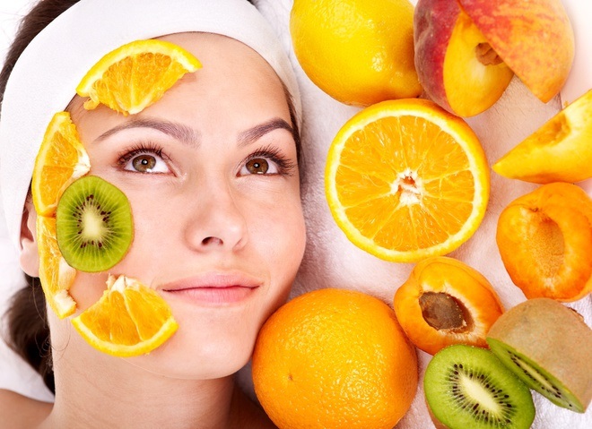 Прикладывание фруктов на лицо